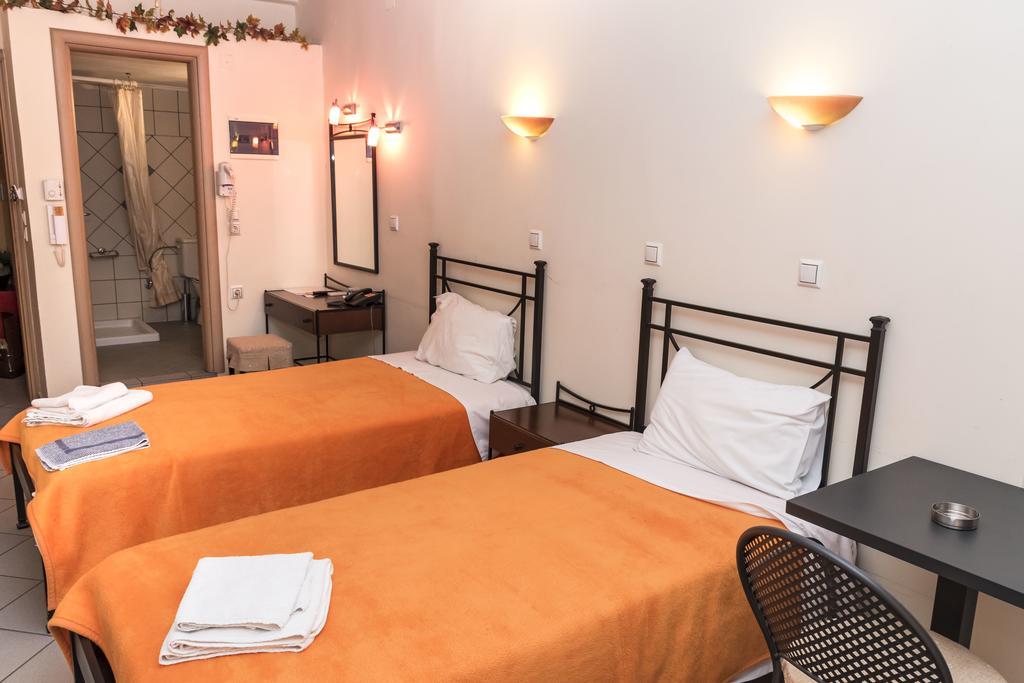 Diana Hotel Makrakómi Екстериор снимка